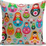 Polštář s výplní Kate Louise Matryoshka