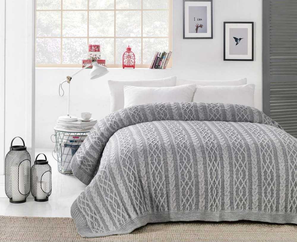 Šedý přehoz přes postel s příměsí bavlny Homemania Decor Knit