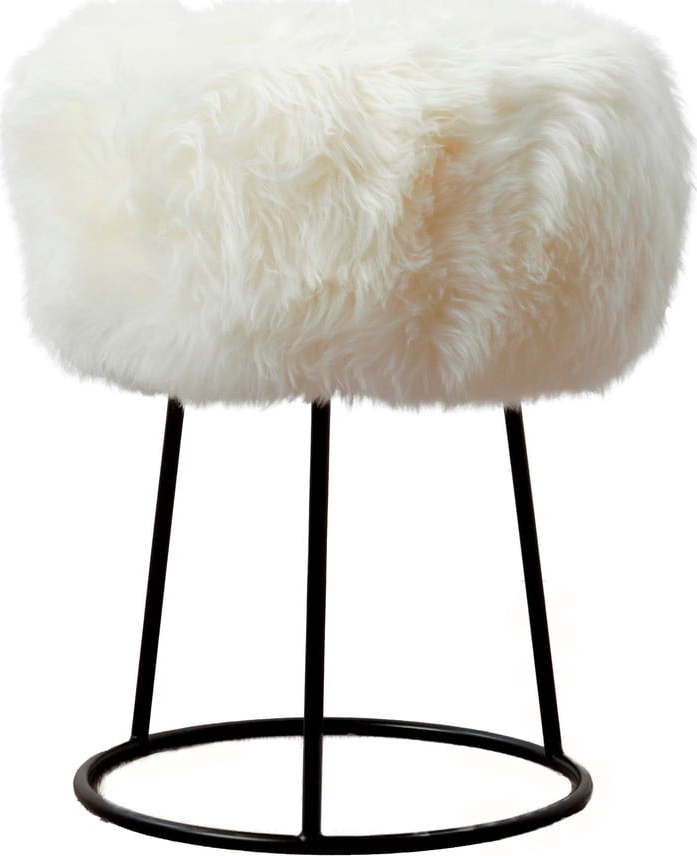 Stolička s bílým sedákem z ovčí kožešiny Native Natural