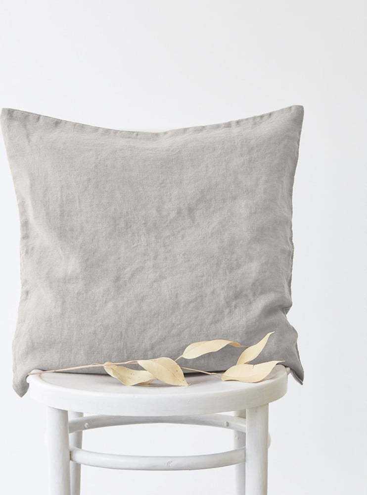 Stříbrošedý lněný povlak na polštář Linen Tales