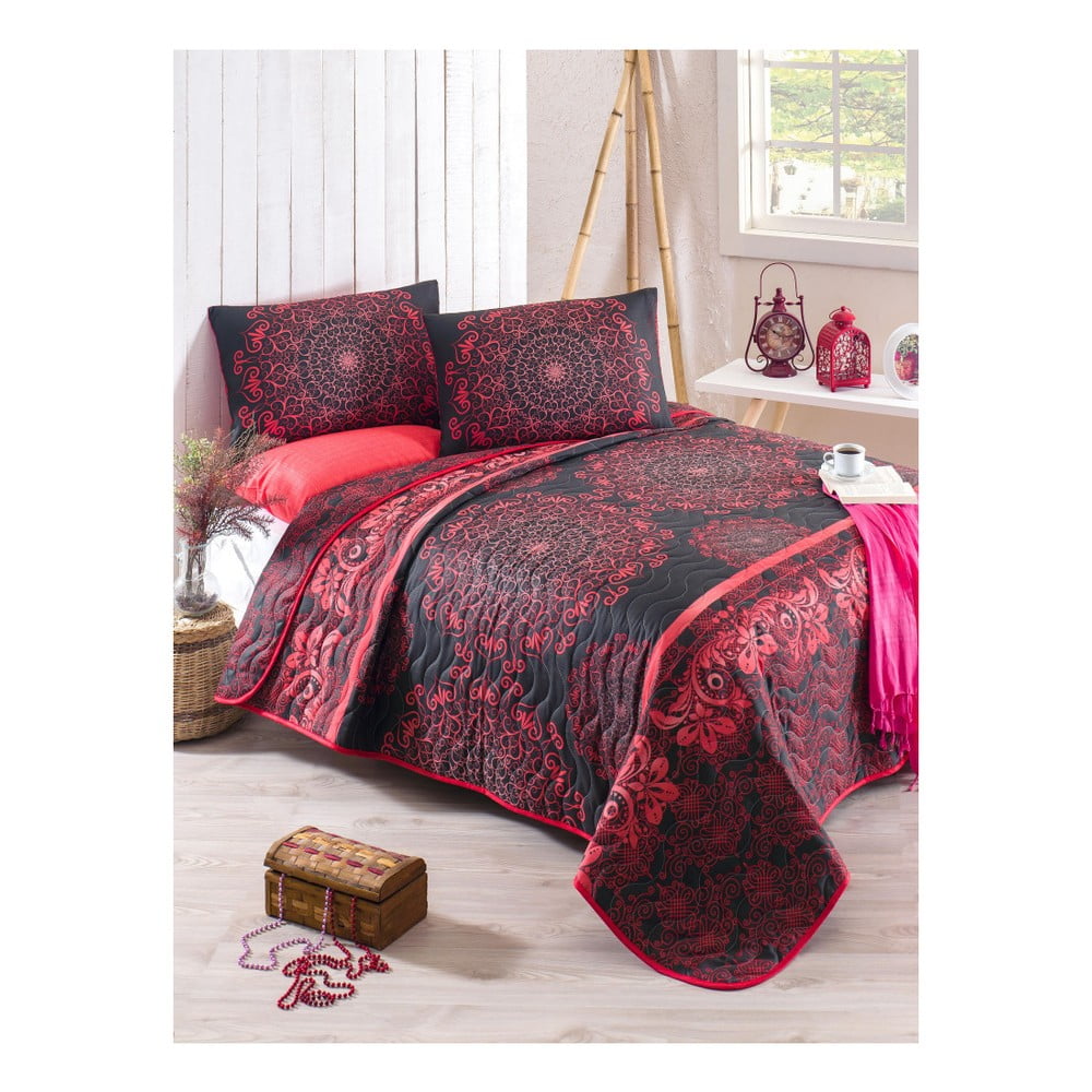 Prošívaný přehoz na dvoulůžko s povlaky na polštáře Şehri-Ala