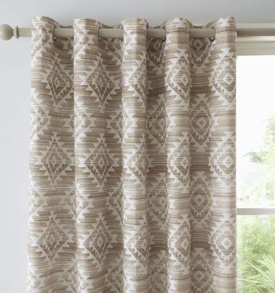 Béžové závěsy v sadě 2 ks 229x168 cm Aztec Geo - Catherine Lansfield Catherine Lansfield