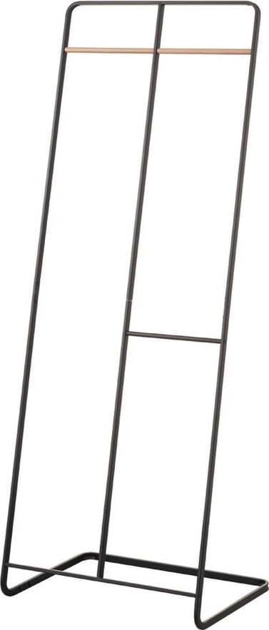 Černý kovový stojan na oblečení Tower – YAMAZAKI YAMAZAKI