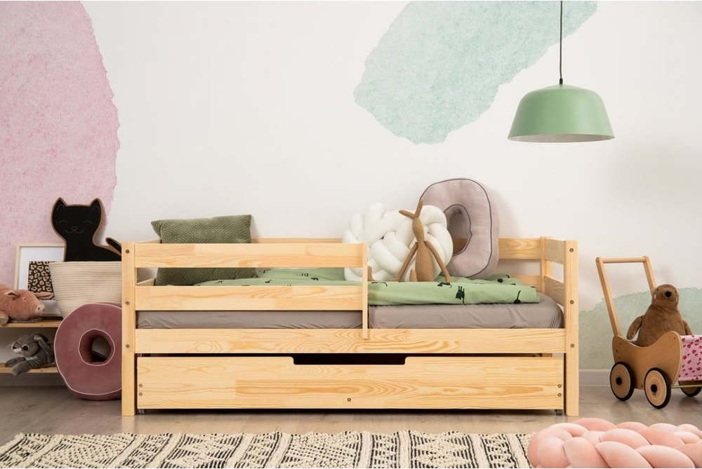 Dětská postel z borovicového dřeva s úložným prostorem v přírodní barvě 70x140 cm Mila CPD – Adeko Adeko