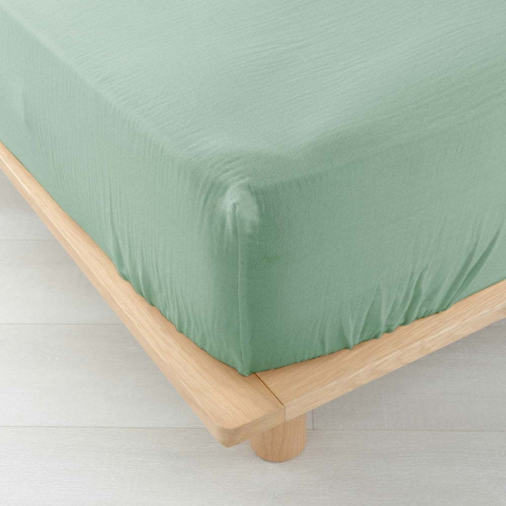 Světle zelené napínací mušelínové prostěradlo 160x200 cm Angelia – douceur d'intérieur Douceur d intérieur