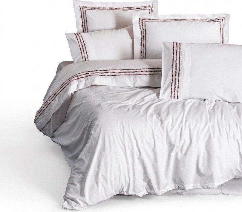 Bílé povlečení na jednolůžko z bavlny Renforcé 140x200 cm Red Heritage Lines – Mila Home Luxury Mila Home Luxury