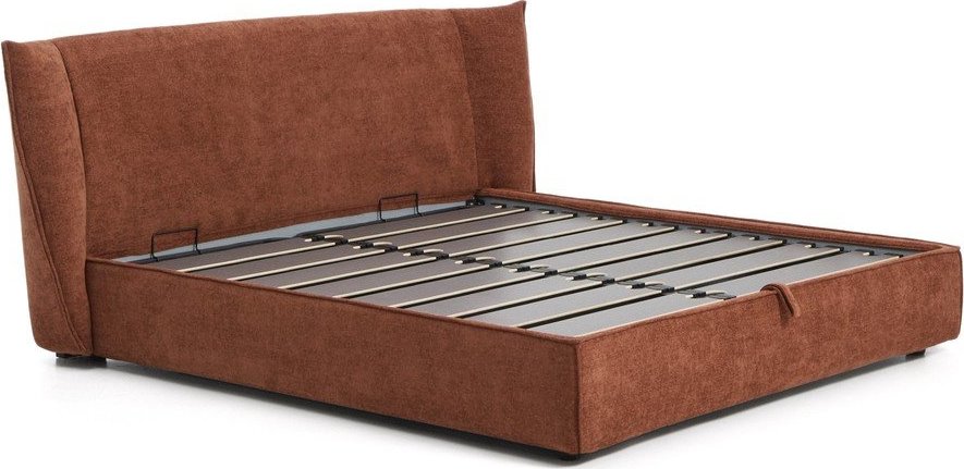 Čalouněná dvoulůžková postel z žinylky s úložným prostorem s roštem 180x200 cm v terakotové barvě Arvian – Kave Home Kave Home