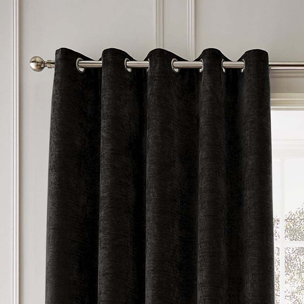 Černé termo závěsy v sadě 2 ks z žinylky 168x229 cm Selene Luxury Chenille – Hyperion Hyperion