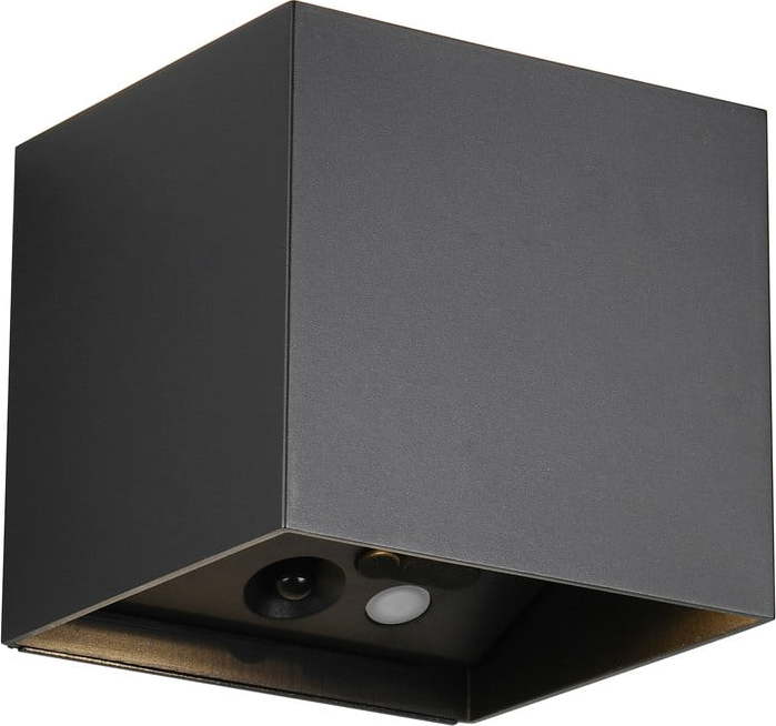 LED nástěnné venkovní svítidlo se senzorem pohybu na USB (výška 10 cm) Genie – Reality Reality