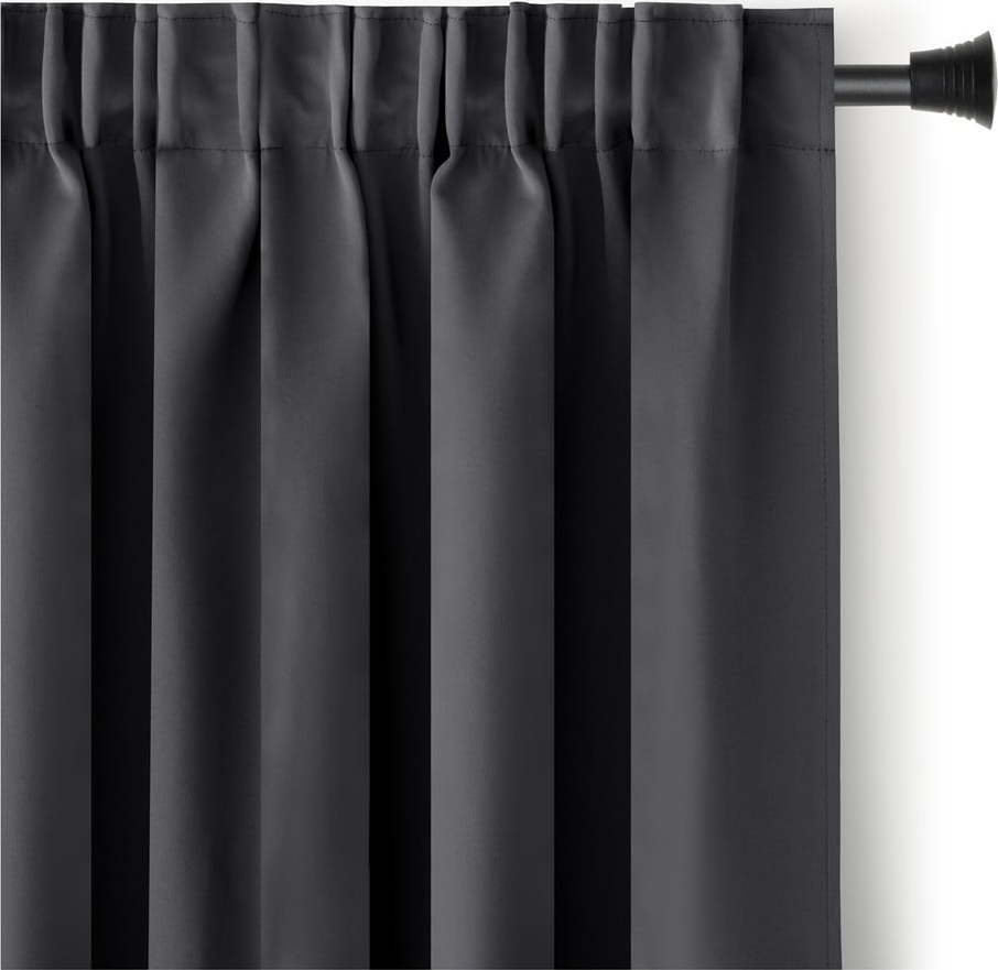 Tmavě šedý dimout závěs 140x245 cm Kierra – Restilo Restilo