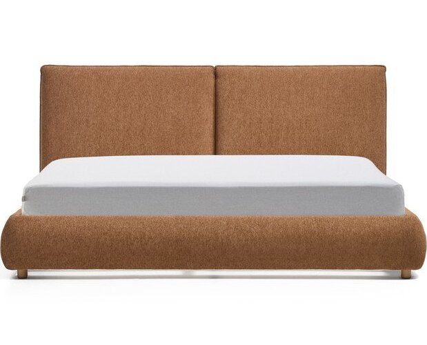 Čalouněná dvoulůžková postel s roštem 180x200 cm v terakotové barvě Elerio – Kave Home Kave Home
