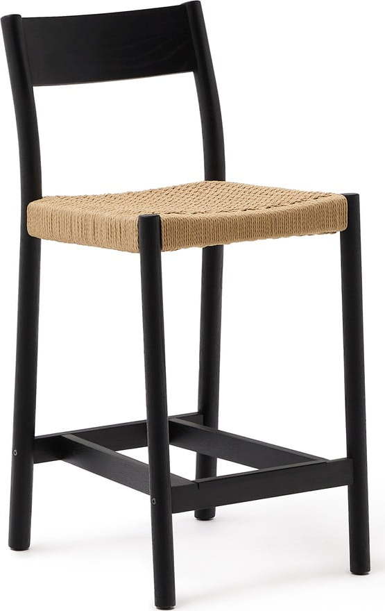 Černá/v přírodní barvě barová židle z dubového dřeva (výška sedáku 65 cm) Yalia – Kave Home Kave Home