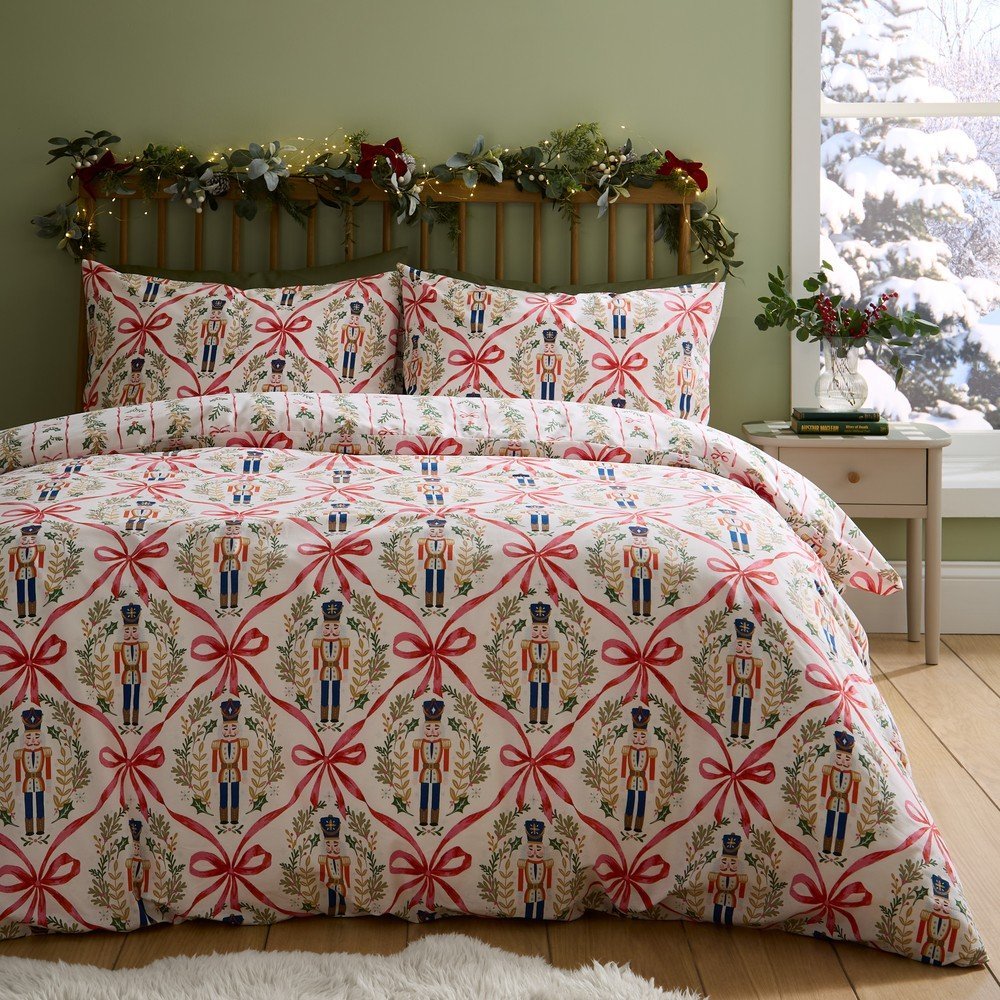 Povlečení na dvoulůžko v přírodní barvě 200x200 cm Christmas Nutcracker Bows – Catherine Lansfield Catherine Lansfield